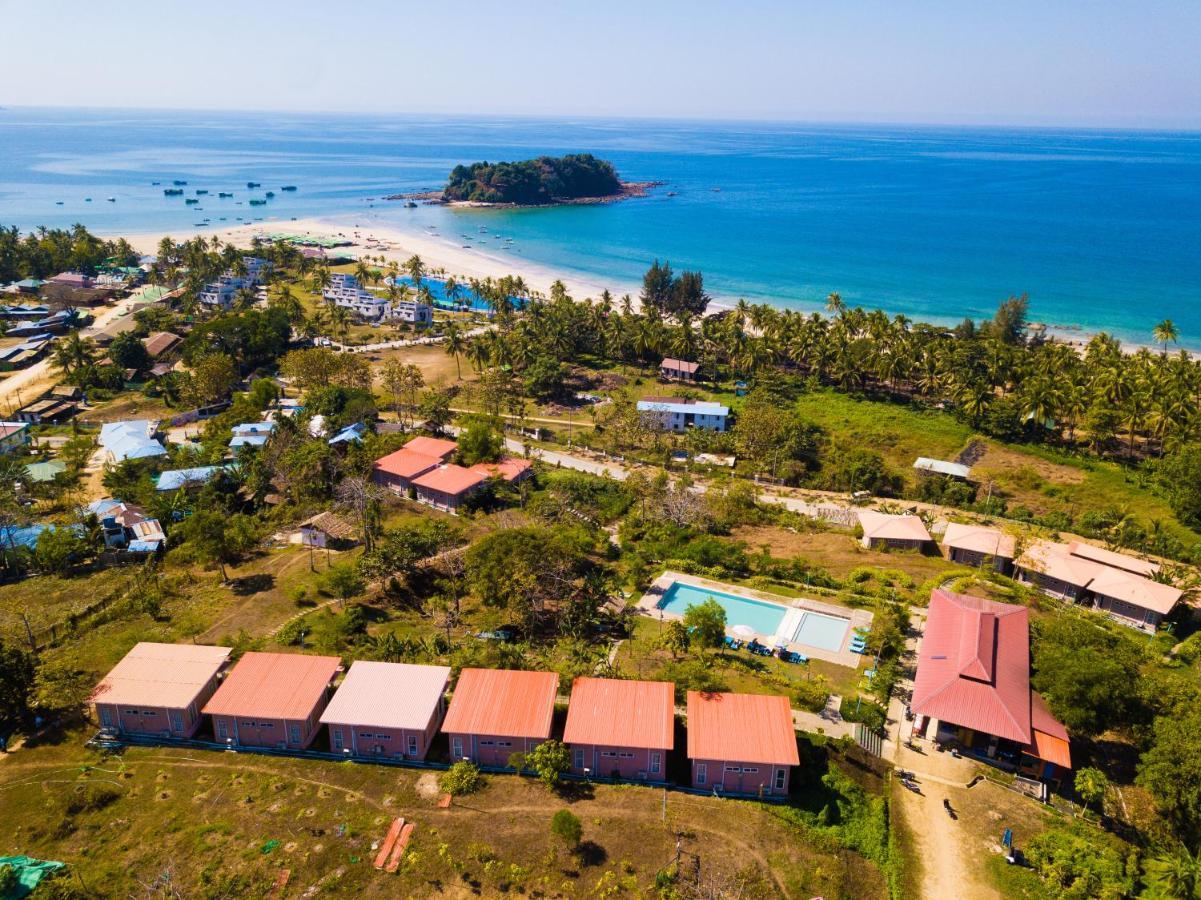 Lover View Pool Bar & Bungalows Hotel Ngwesaung Exterior photo